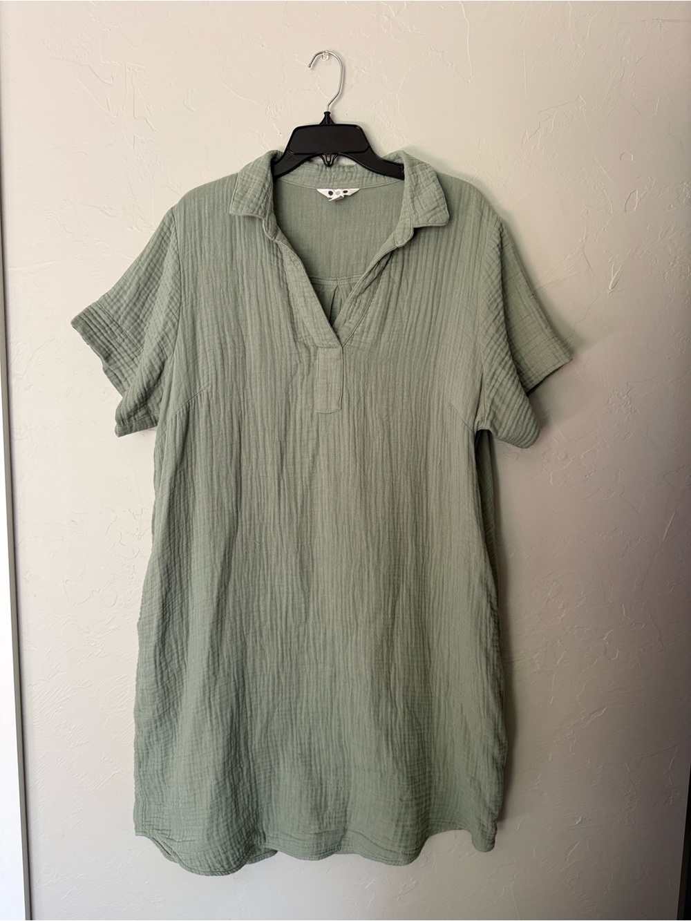 Three Dots Sage Green Short Sleeve Midi Dress